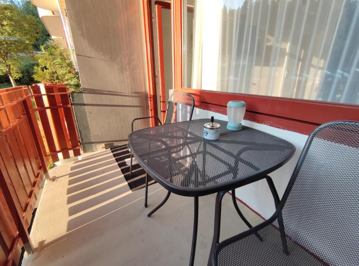 Studio 20Qm Mit Balkon Und Innenpool - 22010 سشلوشسي المظهر الخارجي الصورة